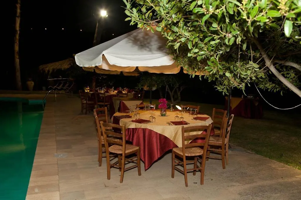 **** Aparthotel Agriturismo Baglio Fontana Buseto Palizzolo Italia